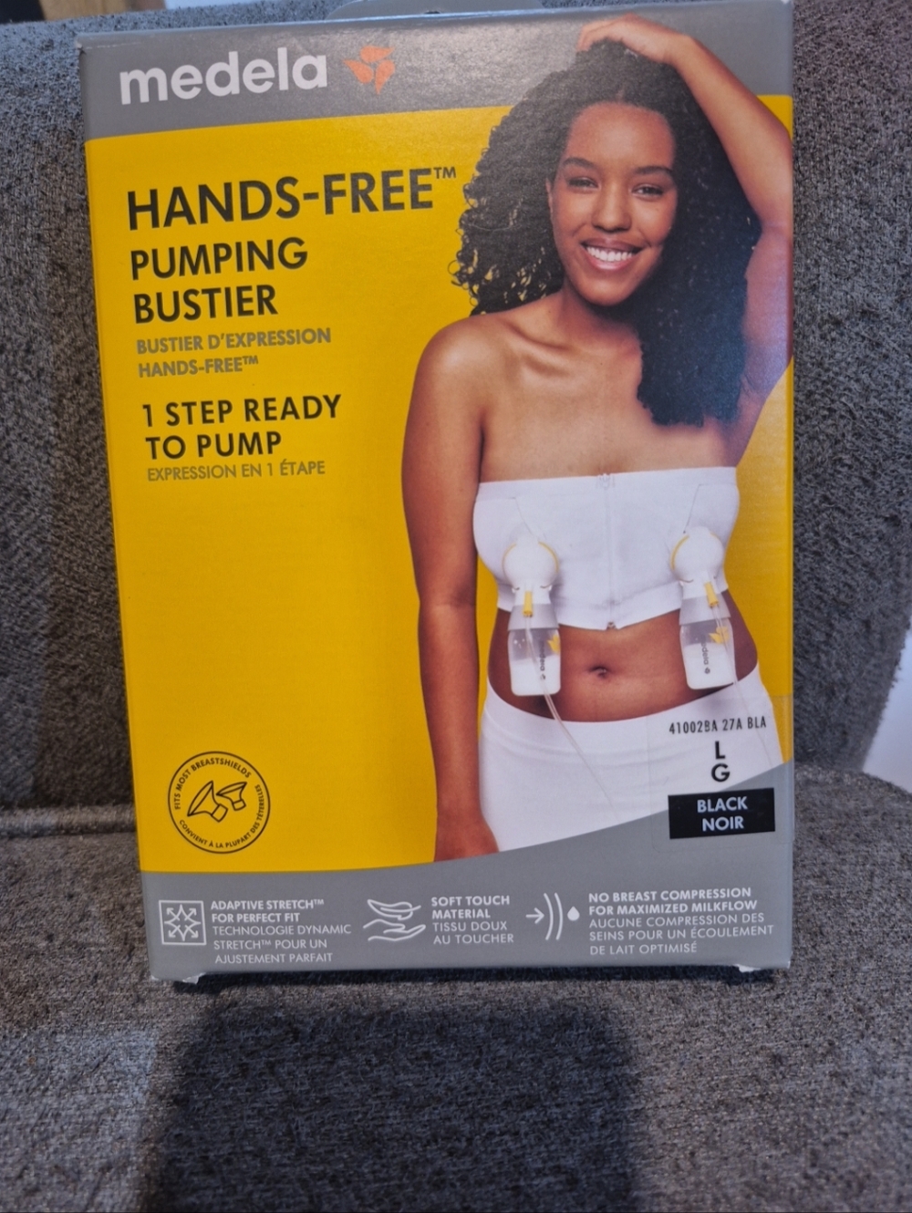 Medela Black Hands-Free Pumping Bustier Box. Size Large. Black Color.